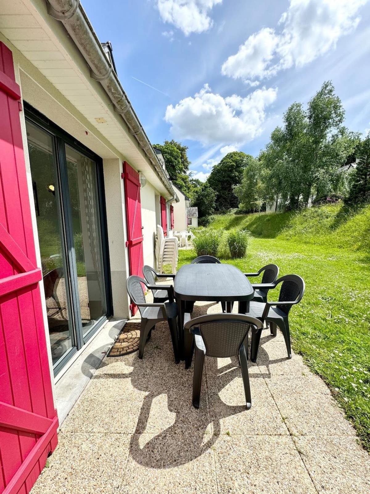 Maisonnette Tout Confort - Golf - Piscine Queven Exterior photo